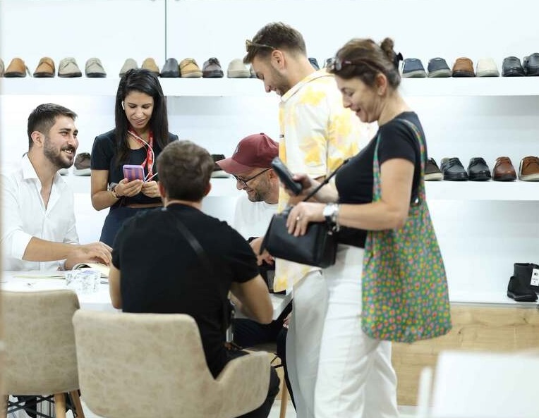 土耳其鞋展现场图片3