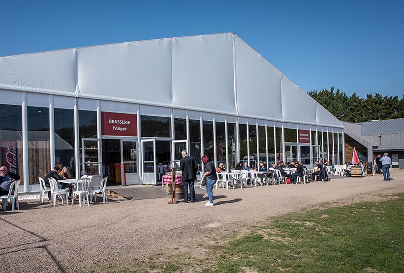 法国芒特拉若利Salon de la Chasse展馆图