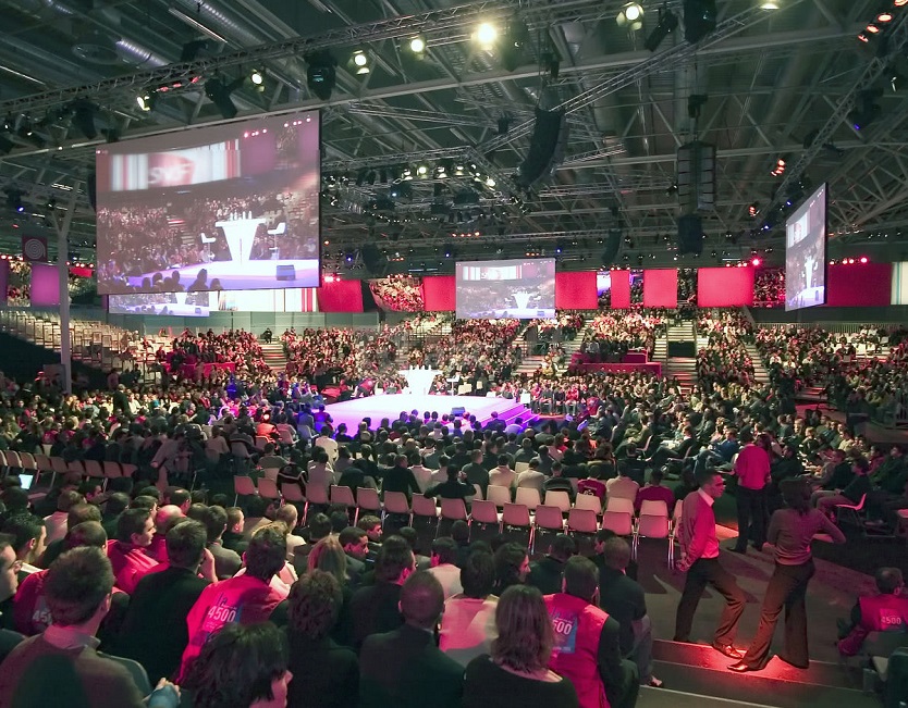 法国巴黎凡尔赛门巴黎会展馆实景