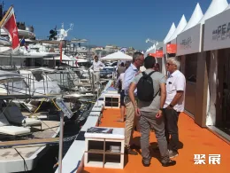戛纳游艇展现场图片9