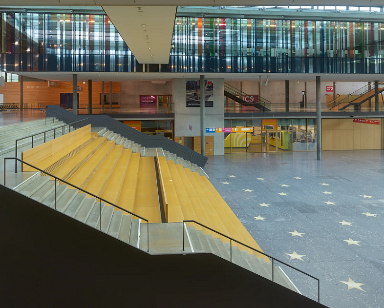 德国新斯图加特展览中心展馆图