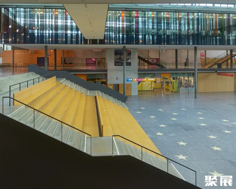 德国新斯图加特展览中心展馆图