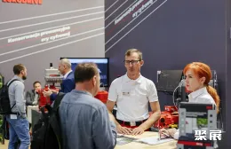 波兰粉体展现场图片7