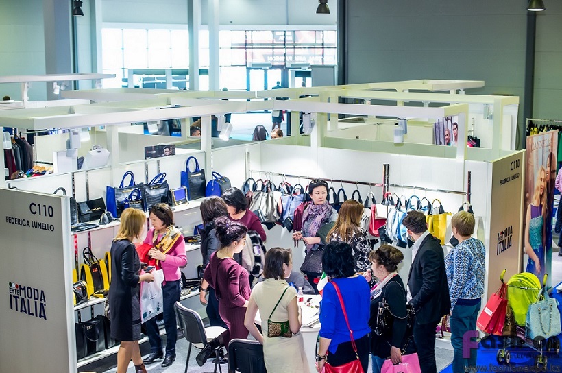 哈萨克斯坦服装展现场图片3