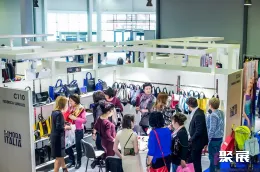 哈萨克斯坦服装展现场图片3