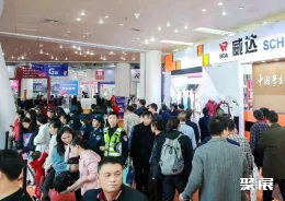 石狮校服展现场图片3