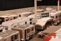 美国房车展现场图片9