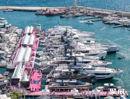 戛纳游艇展现场图片3