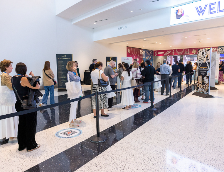 迈阿密古董展会现场(现场盛况)9