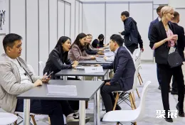 哈萨克斯坦车展现场图片2