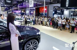 青岛车展现场图片4