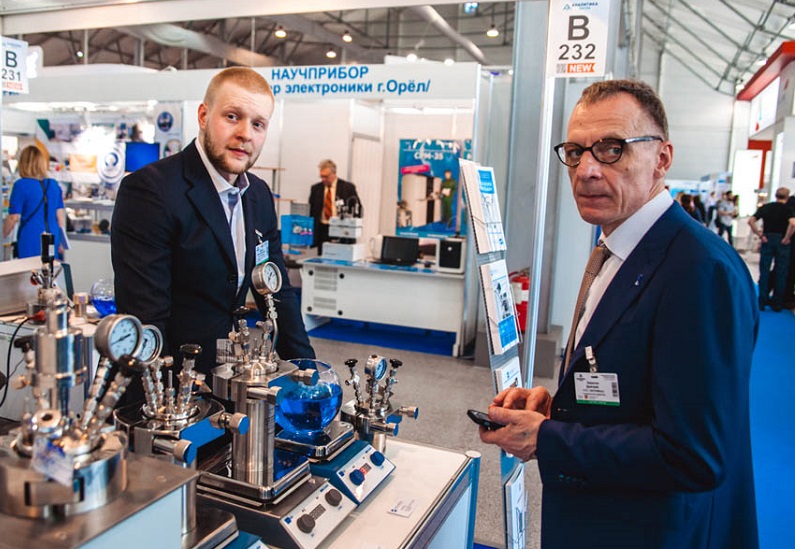 俄罗斯实验室展现场图片8