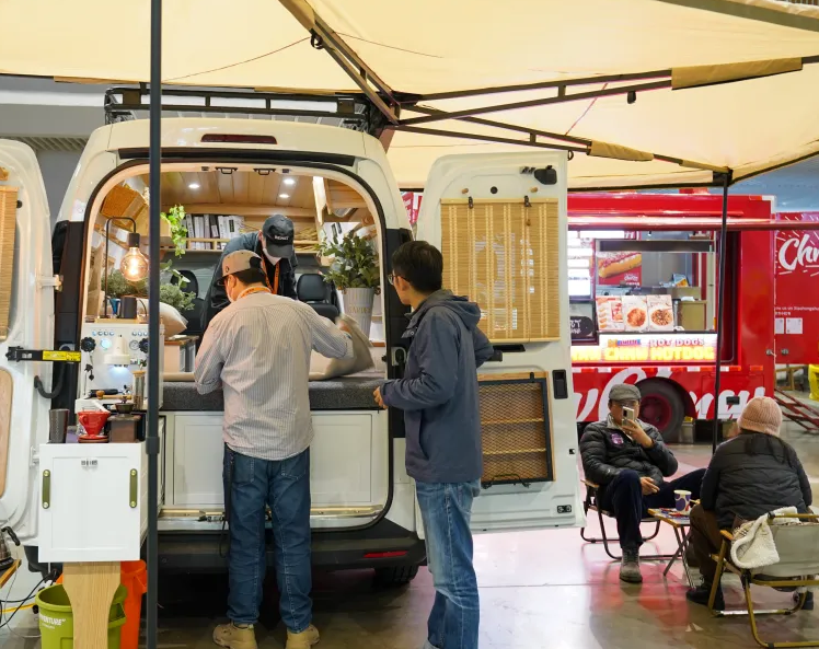 上海房车展现场图片8