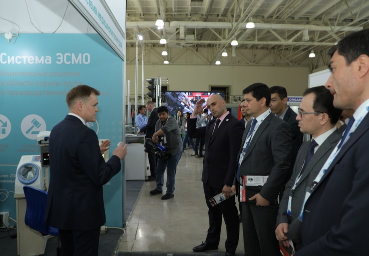 乌兹别克斯坦化工展现场图片4