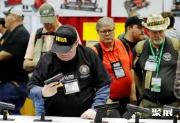 美国枪械展现场图片9