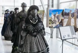 俄罗斯殡葬展现场图片9