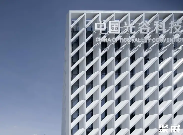 中国武汉光谷科技会展中心实景