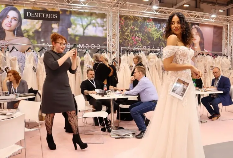 英国哈罗盖特婚纱礼服展览会