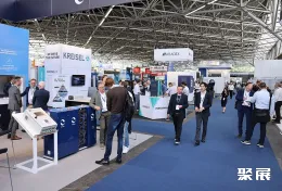 美国电动游艇展现场图片3