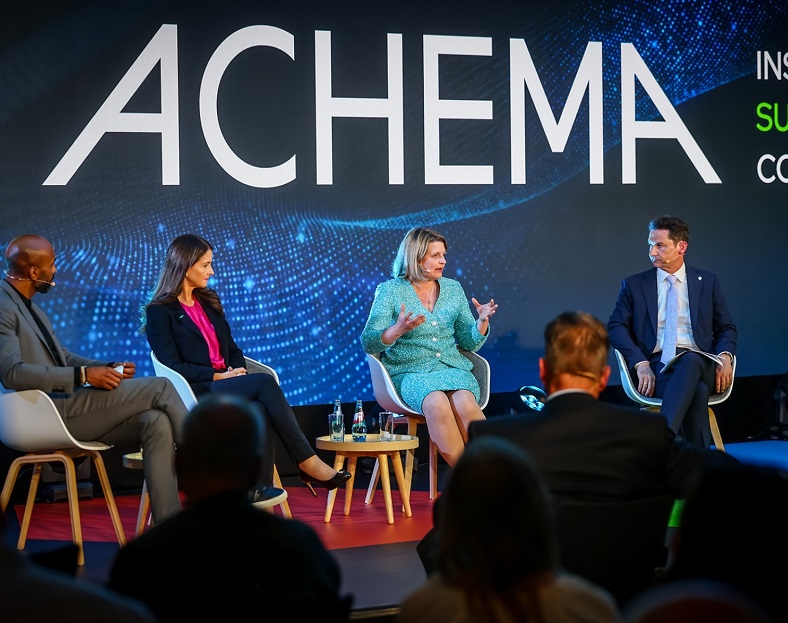 中东阿赫玛生物化学展现场图片2