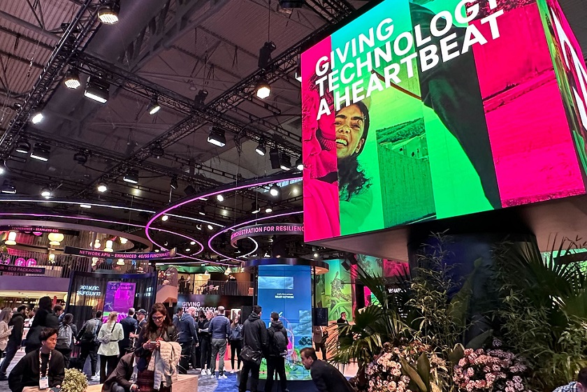 西班牙通信展现场图片11