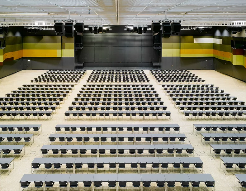 德国新斯图加特展览中心实景图