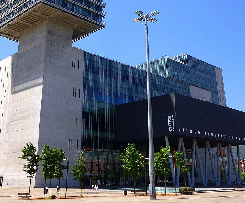 西班牙毕尔巴鄂会展中心实景