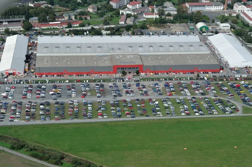 捷克布拉格莱纳尼展览中心图片1