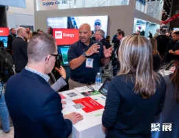 波兰屋顶展现场图片2