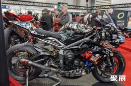 芬兰摩托车展现场图片7