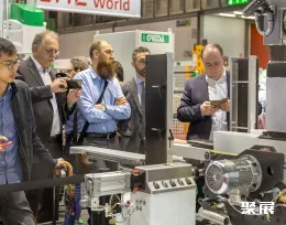 意大利米蘭木工展展會現(xiàn)場(現(xiàn)場盛況)6