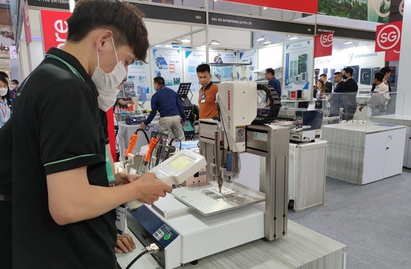 越南电子零部件展现场图片2