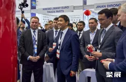 哈萨克斯坦车展现场图片2