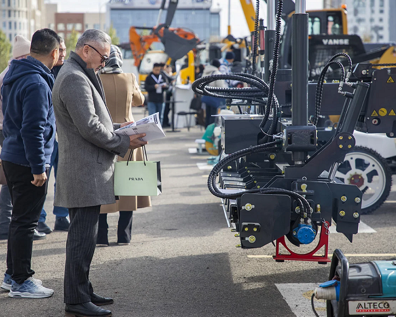 哈萨克斯坦矿山机械展现场图片9