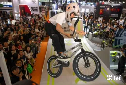 上海电动车展现场图片2