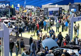 加拿大电动车展现场图片1