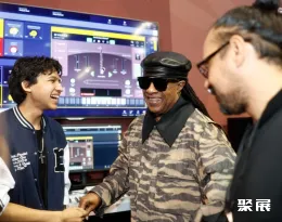 美國舞臺(tái)燈光展展會(huì)現(xiàn)場(現(xiàn)場盛況)6