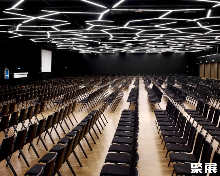 瑞士日內瓦Palexpo會展中心實拍圖