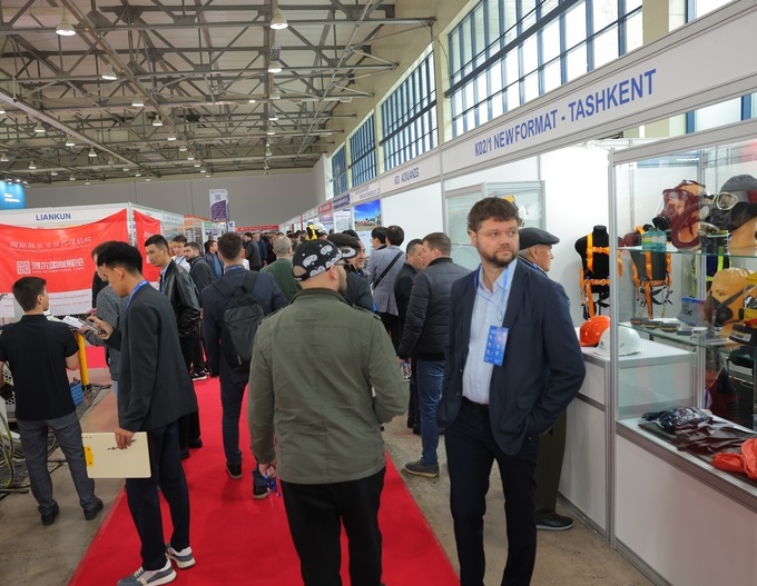 乌兹别克物流展展会现场(现场盛况)3