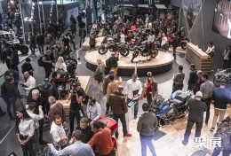 芬兰摩托车展现场图片1