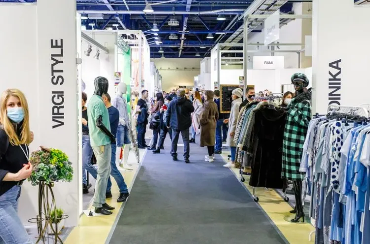 俄罗斯时尚服装服饰展览会