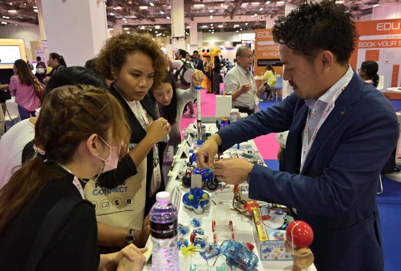 新加坡教育装备展现场图片5