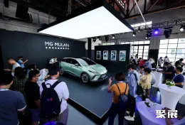 韩国电动车展现场图片3