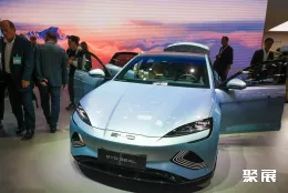 沙特电动车展现场图片8