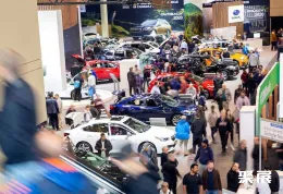 加拿大车展现场图片1