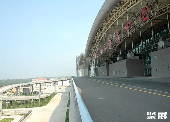 烟台国际博览中心实拍图