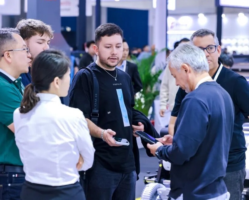 迪培思LED展展會(huì)現(xiàn)場(chǎng)(現(xiàn)場(chǎng)盛況)8