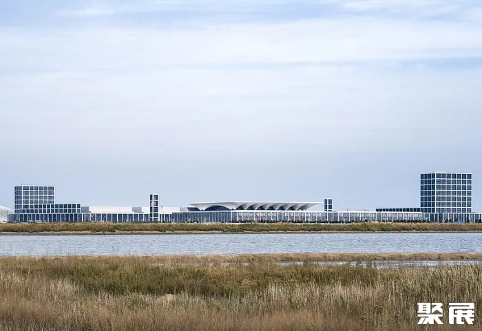 China • Red Island International Conference and Exhibition Center