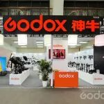 北京摄影器材展精彩回顾 | 神牛携实力产品隆重参展，吸引了大批摄影爱好者驻足体验
