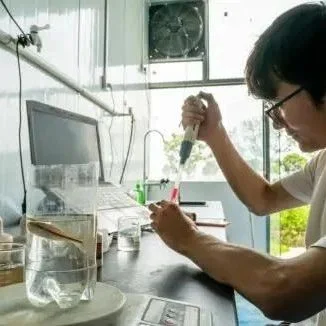 换水量减少80%，养殖密度提高30倍！华科大博士为鱼塘“装净水器”，省水节地少污染！